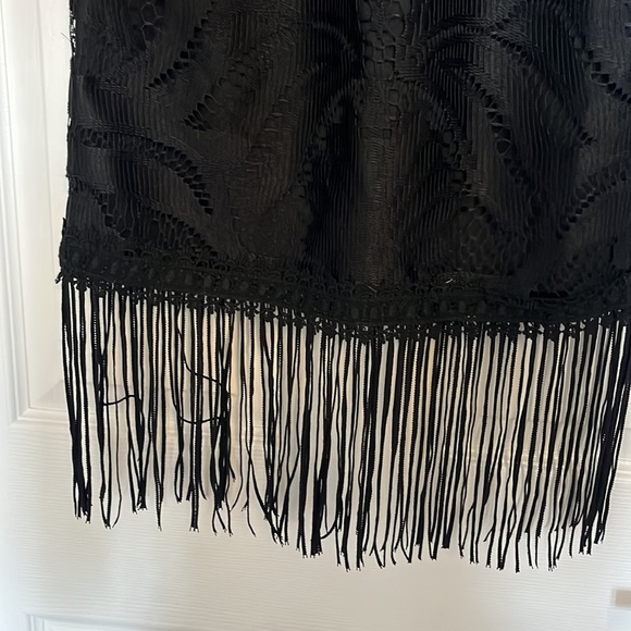 Black lace dress with fringe size small - Picture 3 of 6